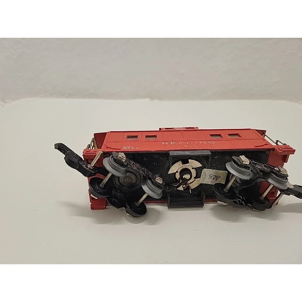 One American Flyer S 630 Reading Red Illuminated Caboose Train Car